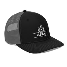 Charger l'image dans la galerie, Afan white embroid logo trucker cap