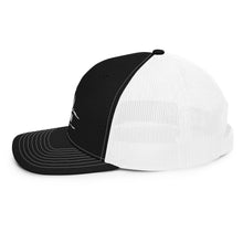 Charger l'image dans la galerie, Afan white embroid logo trucker cap