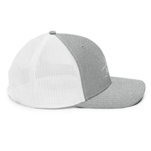 Charger l'image dans la galerie, Afan white embroid logo trucker cap