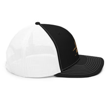 Charger l'image dans la galerie, Afan gold embroid logo trucker cap
