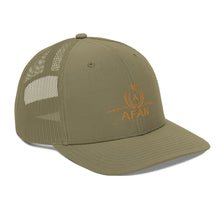 Charger l'image dans la galerie, Afan gold embroid logo trucker cap
